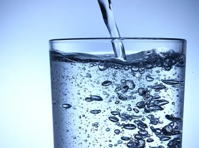 Bicchiere acqua frizzante